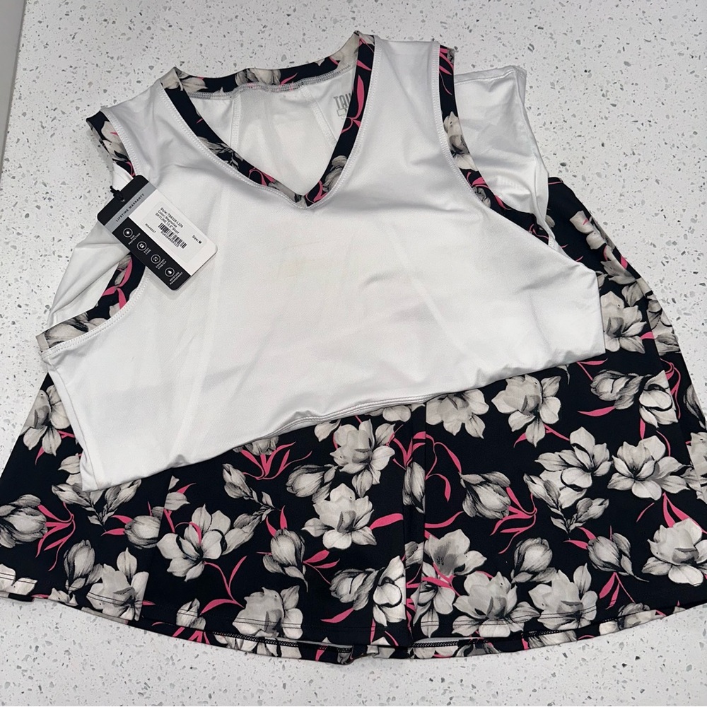 BNWT Tail Tennis Pickleball Set Top & Skort Medium UPF 50
